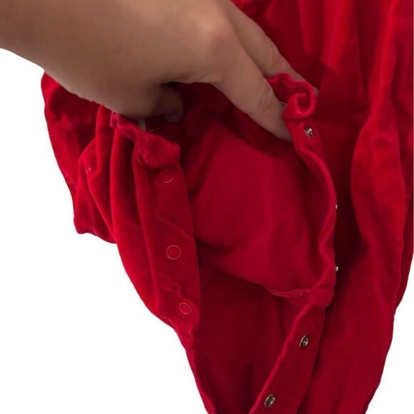 Tiny Tots Soft Velvet Embroidered Floral Sleeveless Romper Overalls Red Size 6-9 - Picture 7 of 11
